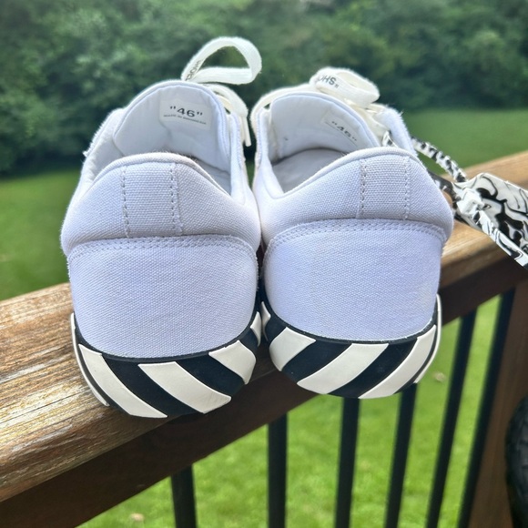 Off-White Sneakers Low Vulcanized Diagonal Print White and pink - Picture 11 of 11